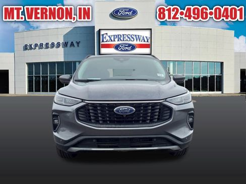 Used 2023 Ford Escape Platinum AWD/4WD image 4