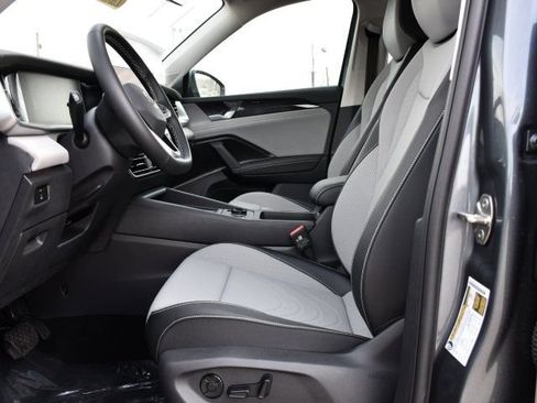 New 2026 Volkswagen Tiguan SE AWD/4WD image 12