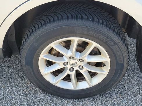 Used 2014 Ford Edge SE w/ Equipment Group 101A FWD image 23