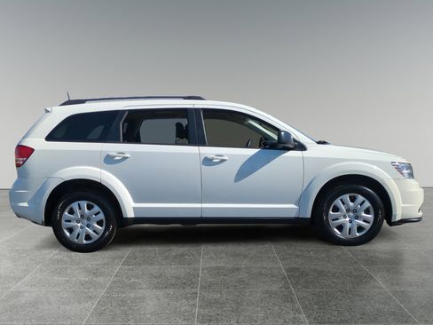 Used 2020 Dodge Journey SE image 6