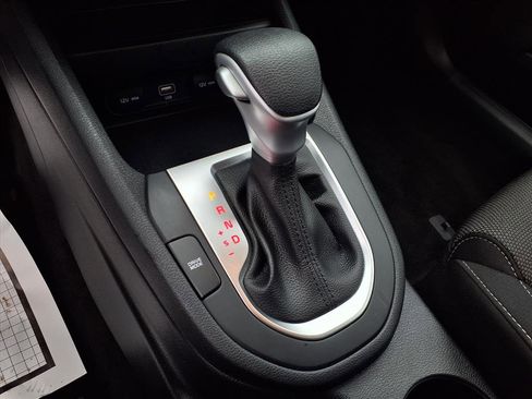 Used 2023 Kia Forte LXS w/ LXS Technology Package image 17