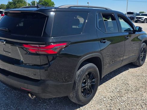 Used 2023 Chevrolet Traverse LT FWD image 4