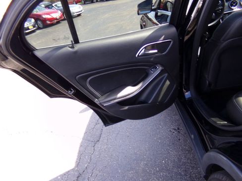Used 2016 Mercedes-Benz GLA 250 image 18