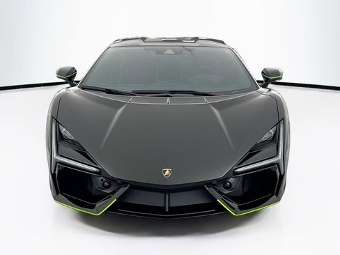 Used 2026 Lamborghini Revuelto image 2