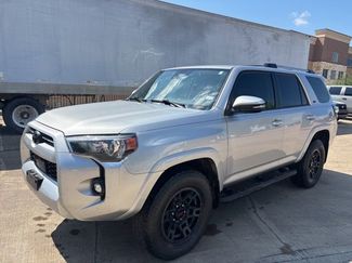 Used 2022 Toyota 4Runner SR5 Premium w/ Moonroof Package AWD/4WD video 1