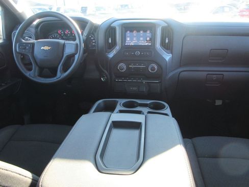 Certified 2024 Chevrolet Silverado 1500 Custom w/ Turbomax Blackout Package image 17