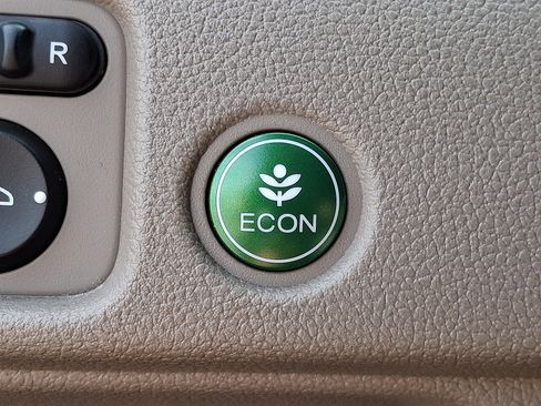 Used 2016 Honda Pilot EX image 24