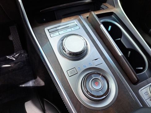 Used 2024 Genesis GV80 2.5T image 15