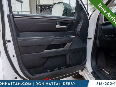 Used 2022 Toyota Tundra SR5 AWD/4WD image 13