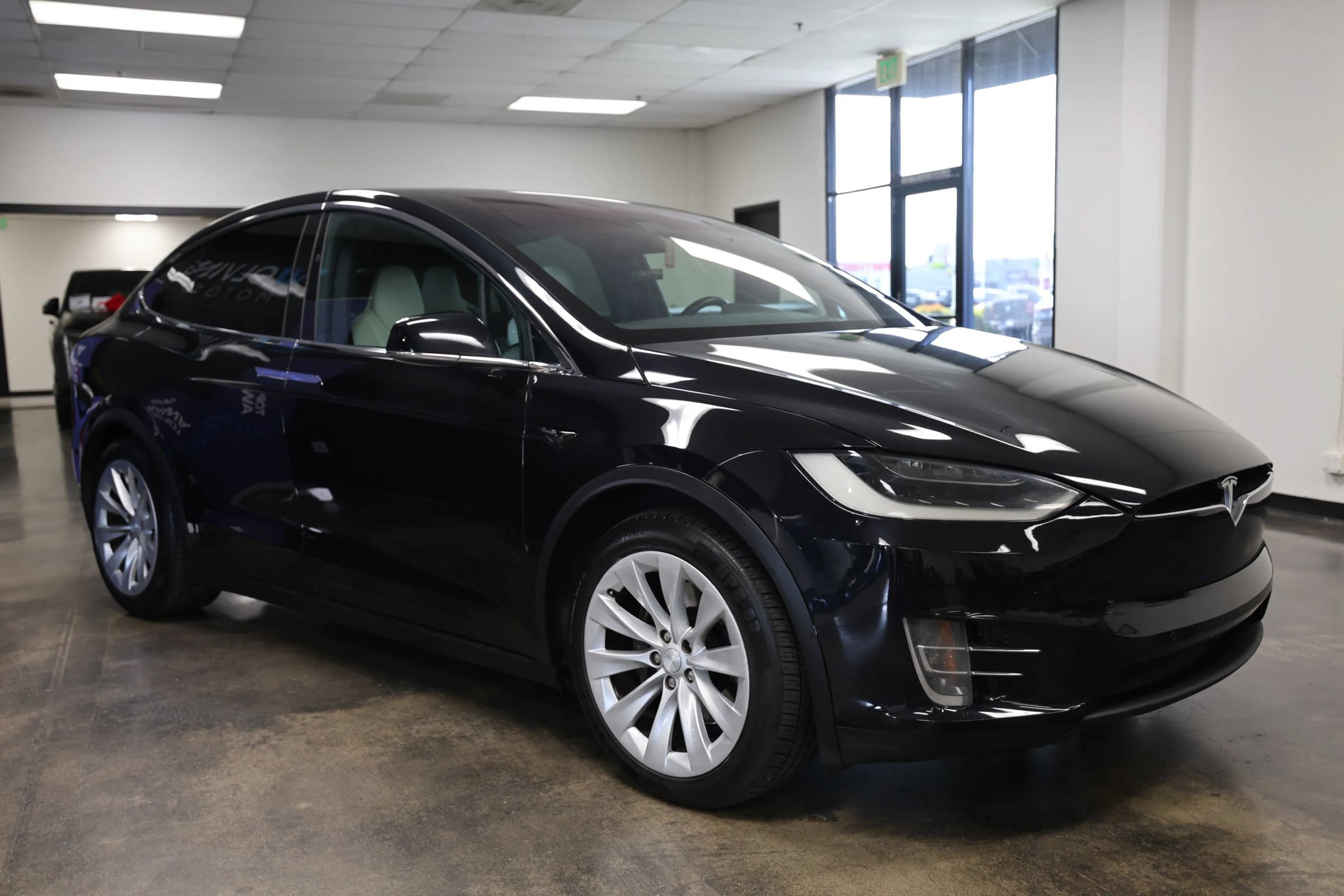 Used 2017 Tesla Model X 90D AWD/4WD image 8