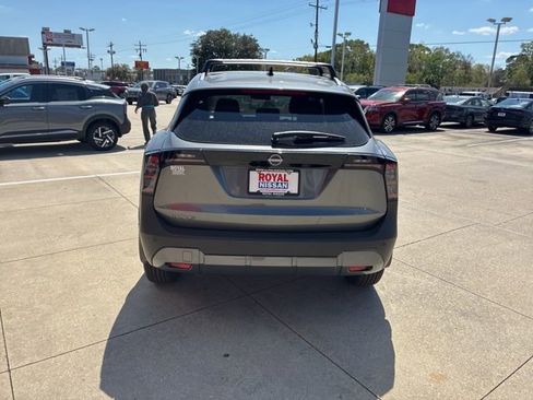 New 2026 Nissan Kicks SV w/ Charging Package FWD image 6