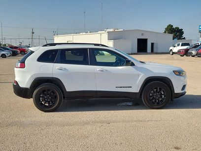Used 2023 Jeep Cherokee Altitude Lux