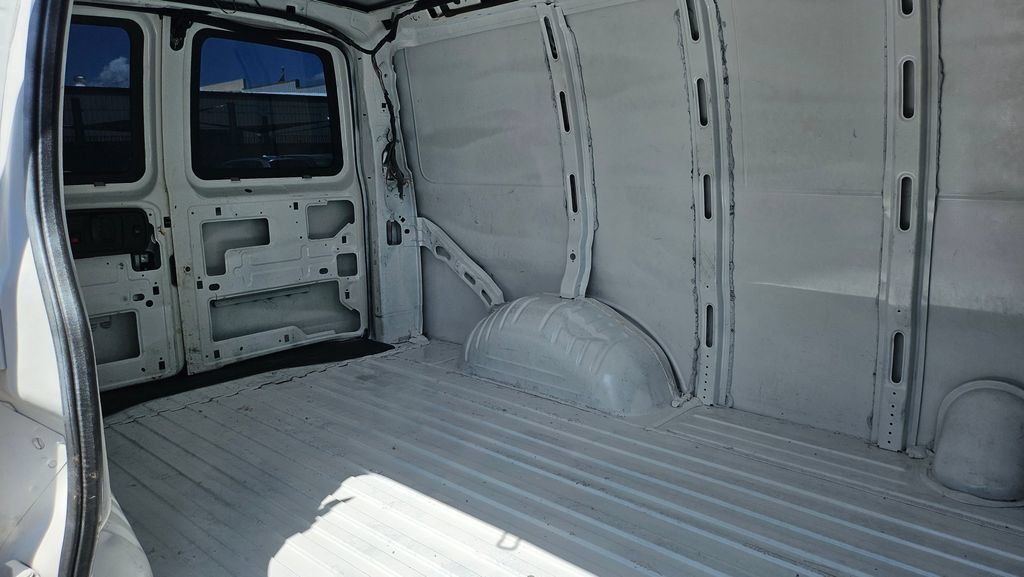Used 2014 Chevrolet Express 1500 RWD image 19