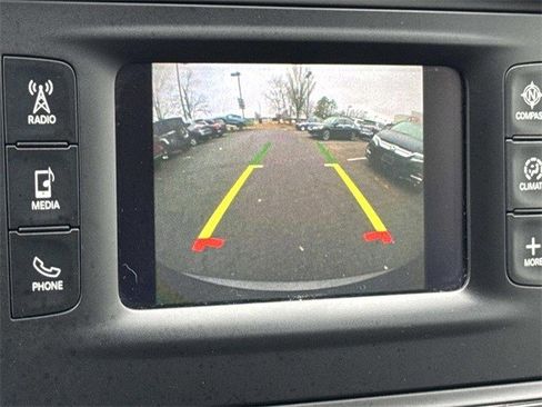 Used 2017 Chrysler Pacifica Touring-L image 20