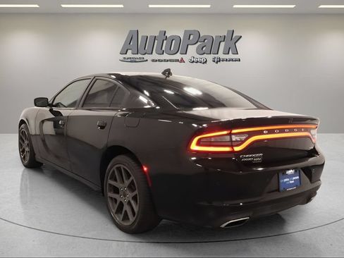 Used 2016 Dodge Charger SXT w/ AWD Plus Group image 4