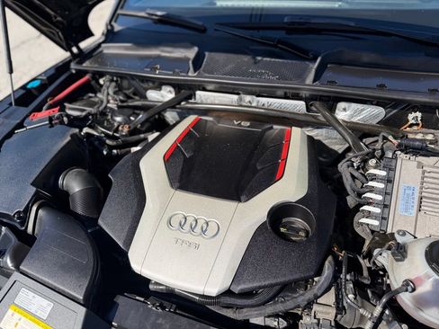 Used 2018 Audi SQ5 Premium Plus AWD/4WD image 25