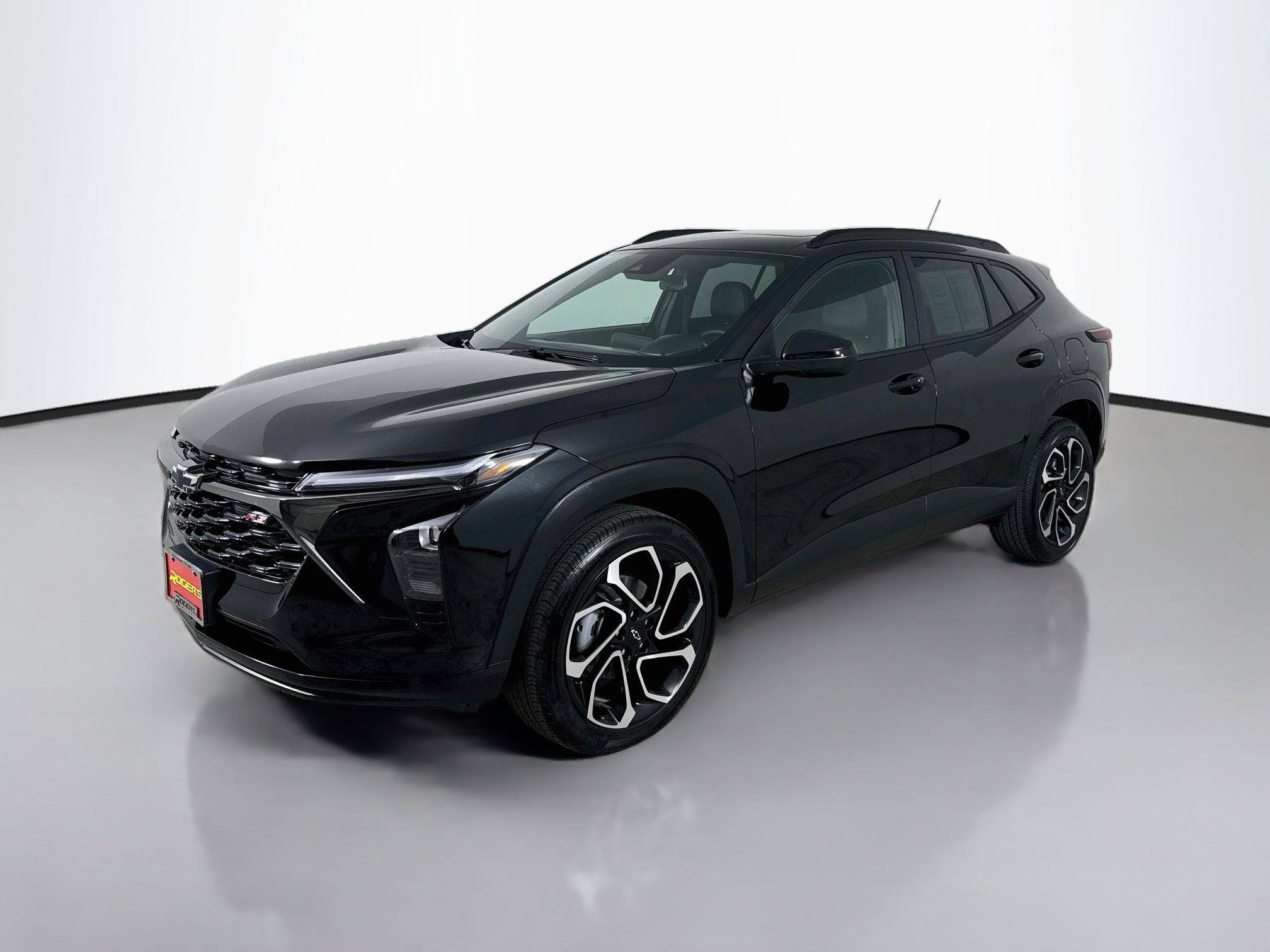 Used 2025 Chevrolet Trax RS w/ Sunroof Package FWD image 3