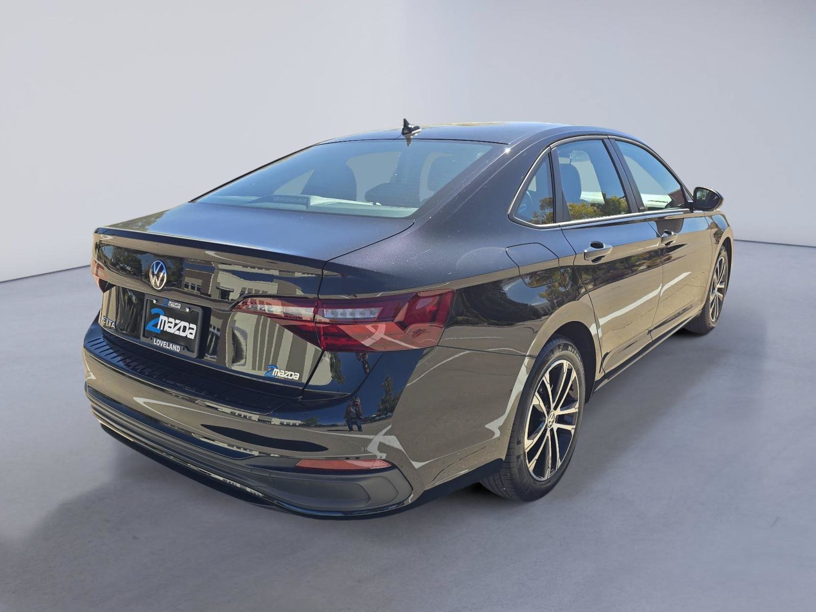 Used 2024 Volkswagen Jetta Sport FWD image 5