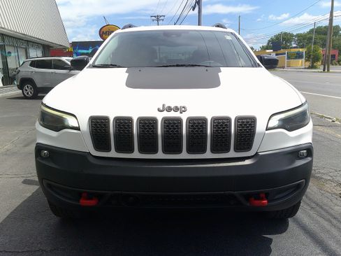 Used 2022 Jeep Cherokee Trailhawk w/ Comfort/Convenience Group AWD/4WD image 9