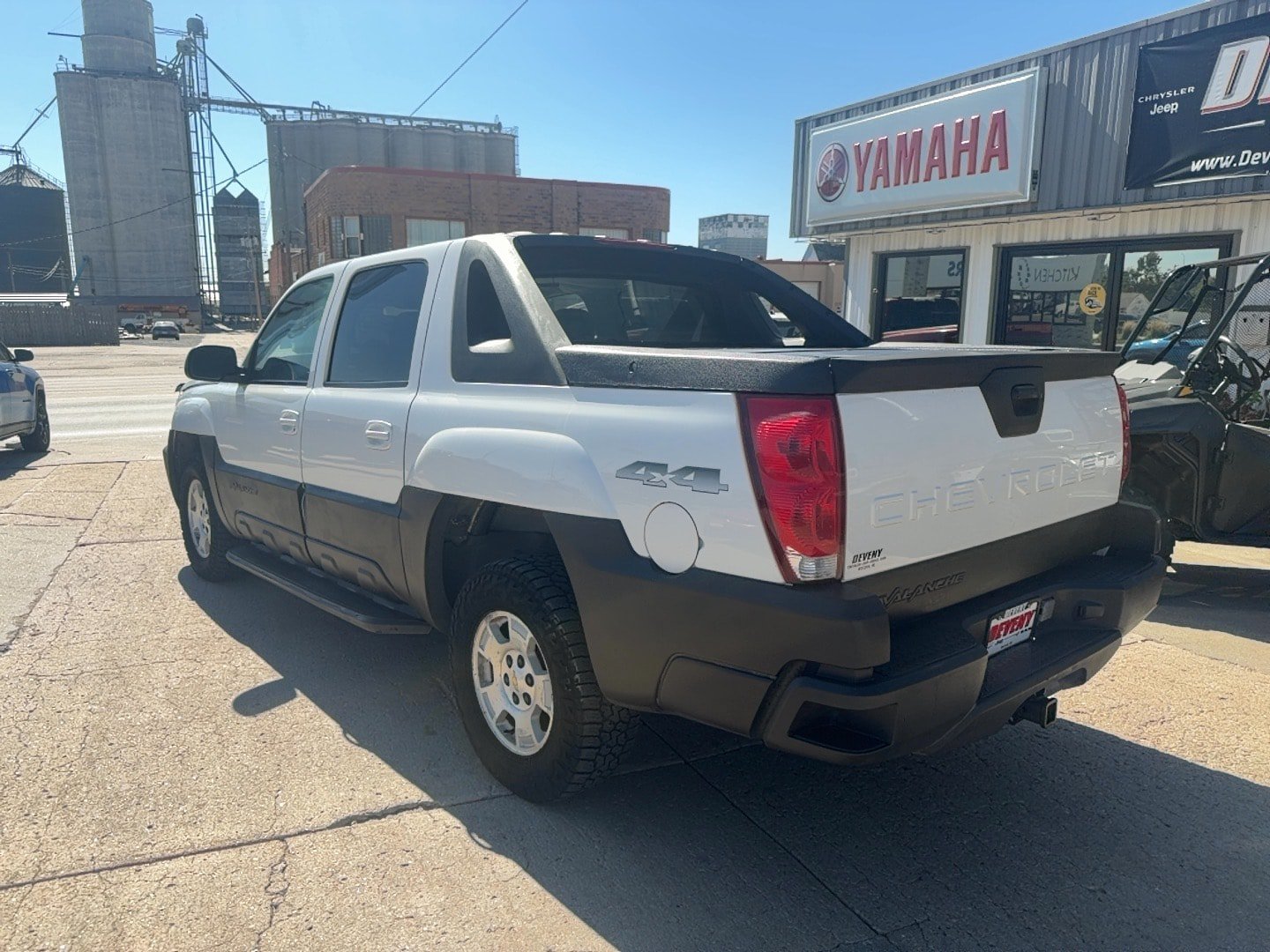 Used 2003 Chevrolet Avalanche 4x4 w/ Personal Security Package image 10