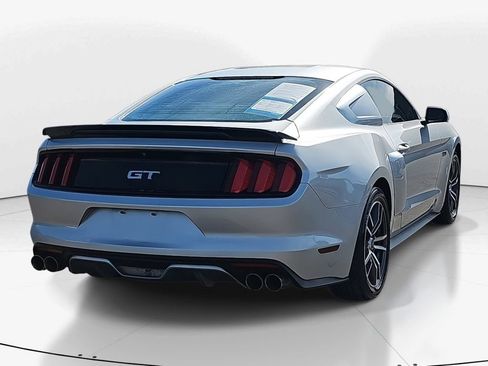 Used 2017 Ford Mustang GT image 5