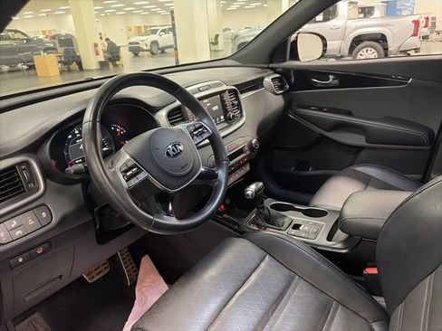 Used 2019 Kia Sorento SX image 14