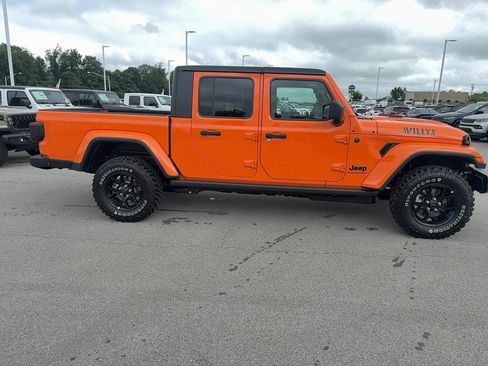 New 2026 Jeep Gladiator Sport AWD/4WD image 2