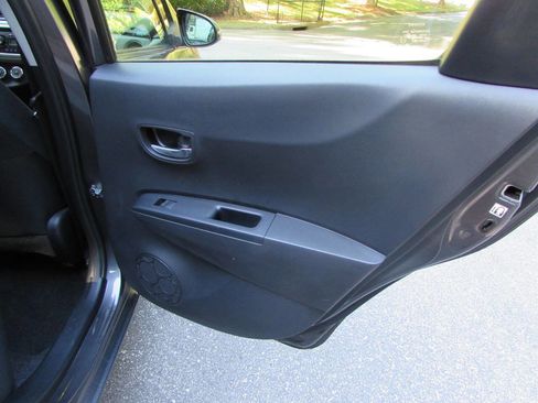 Used 2012 Toyota Yaris LE FWD image 29