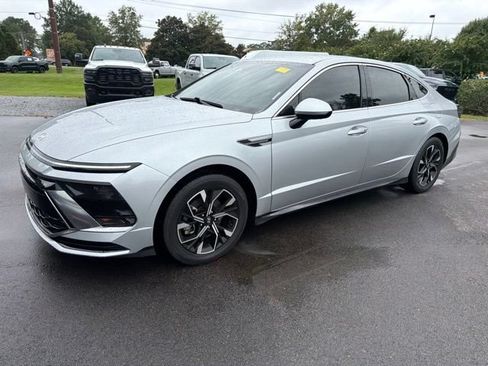 Used 2024 Hyundai Sonata SEL FWD image 8