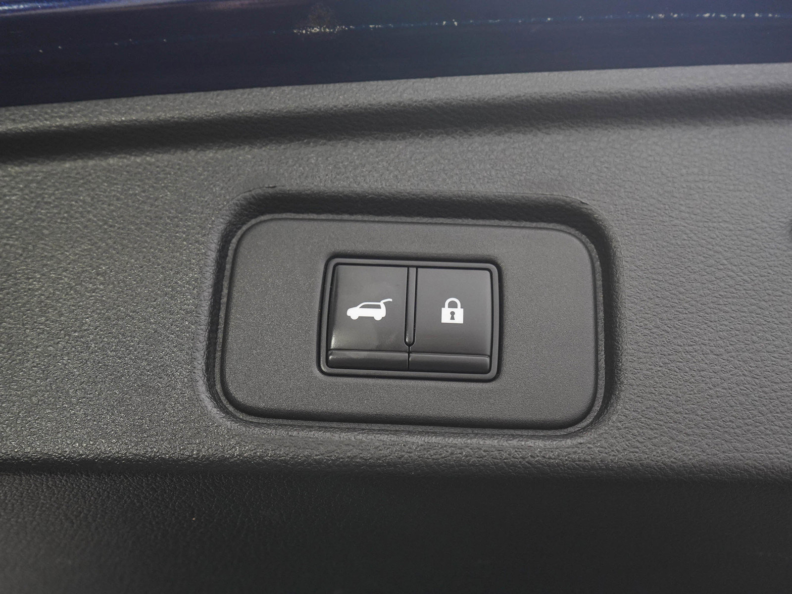 Used 2022 Nissan Pathfinder Platinum AWD/4WD image 10