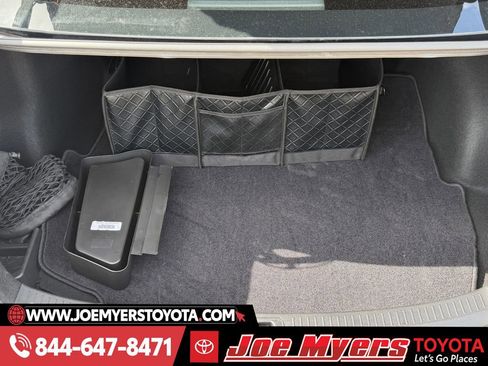 Used 2024 Toyota Corolla SE image 29