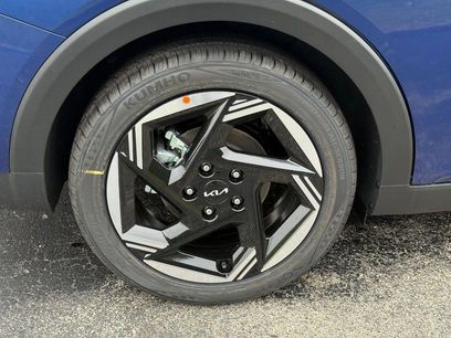 New 2025 Kia K4 EX