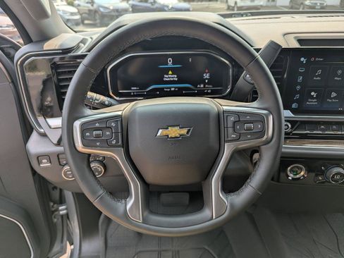 Used 2024 Chevrolet Silverado 1500 LT AWD/4WD image 13