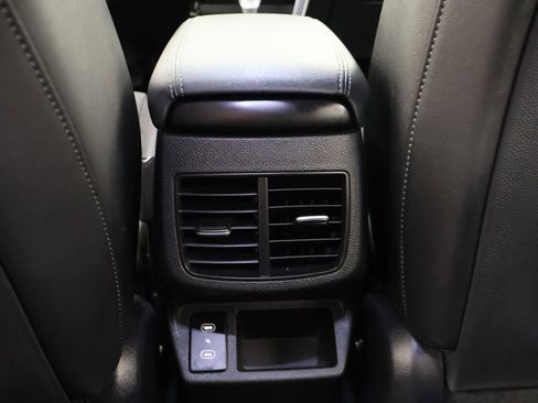 Used 2024 Kia Seltos S AWD/4WD image 48