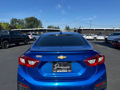 Used 2018 Chevrolet Cruze LT w/ LT True North Edition FWD image 27