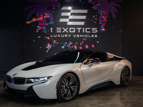 Used 2019 BMW i8 Roadster AWD/4WD image 1