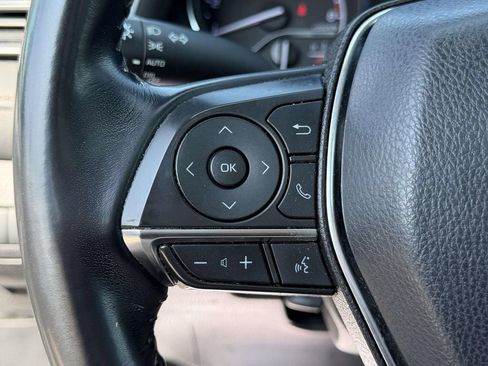 Used 2019 Toyota Camry XLE w/ Driver Assist Package FWD image 23