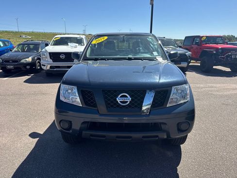 Used 2019 Nissan Frontier SV RWD image 2