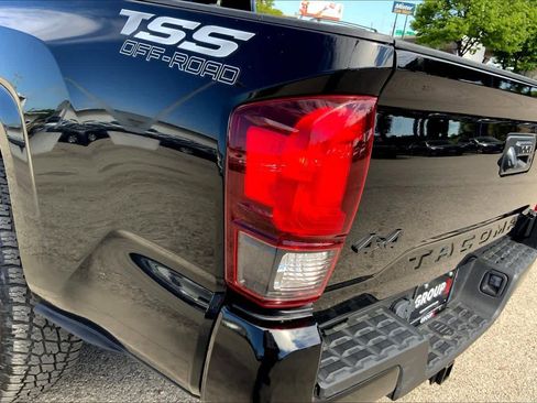 Used 2023 Toyota Tacoma SR image 28