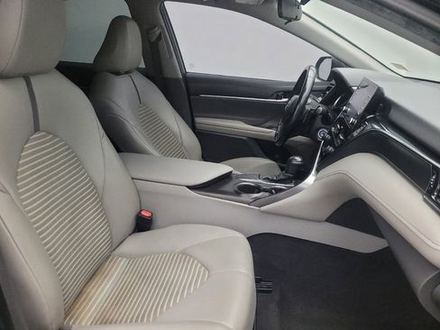 Used 2021 Toyota Camry SE image 21
