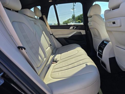 Used 2019 BMW X5 xDrive40i w/ Premium Package 2 AWD/4WD image 17