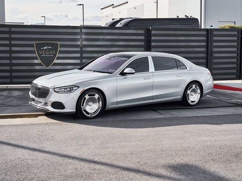 Used 2021 Mercedes-Benz Maybach S 580 4MATIC image 5