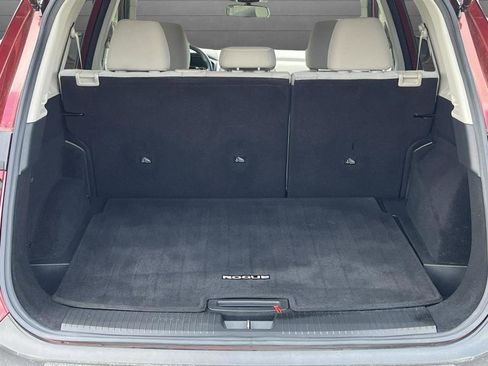 Used 2021 Nissan Rogue SV image 11