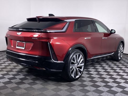 Certified 2024 Cadillac Lyriq Luxury w/ LPO, Floor Liner Package image 20