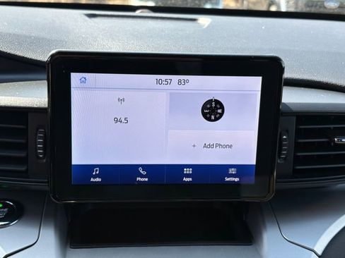 Used 2021 Ford Explorer XLT image 10