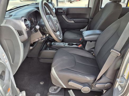 Used 2017 Jeep Wrangler Unlimited Sport image 19