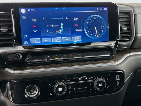 Used 2022 Chevrolet Silverado 1500 LT image 24