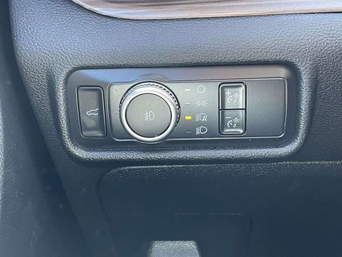 Used 2020 Ford Explorer Limited image 28