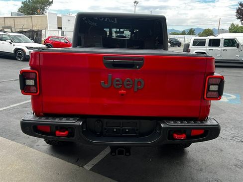 Used 2020 Jeep Gladiator Rubicon AWD/4WD image 7