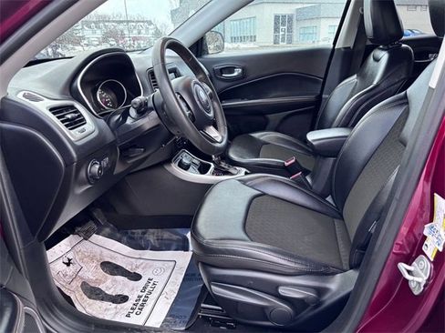 Certified 2021 Jeep Compass Latitude image 10